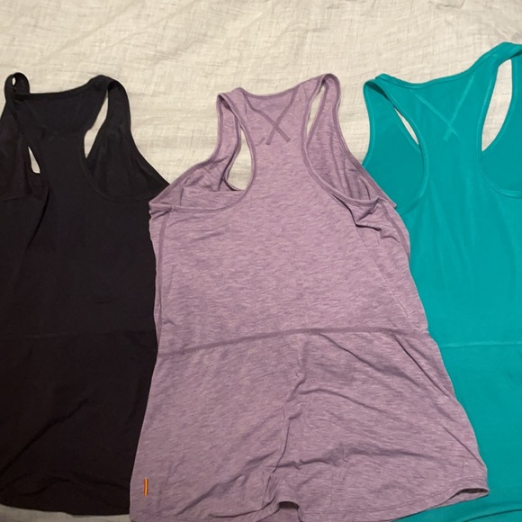 Lucy work out tank tops - Picture 2 of 2